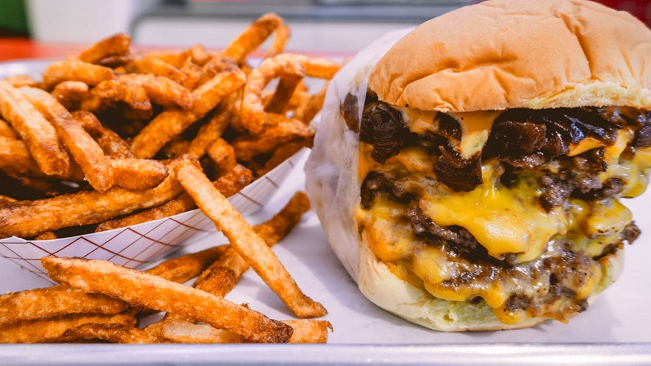 Uniburger Fries Hamburger